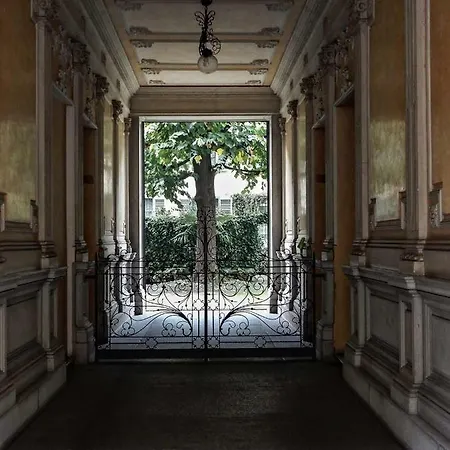 Bed & Breakfast Della Rocca Turin